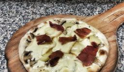 Pizzeria La Tourtière : Découvrez notre pizza Montagnarde